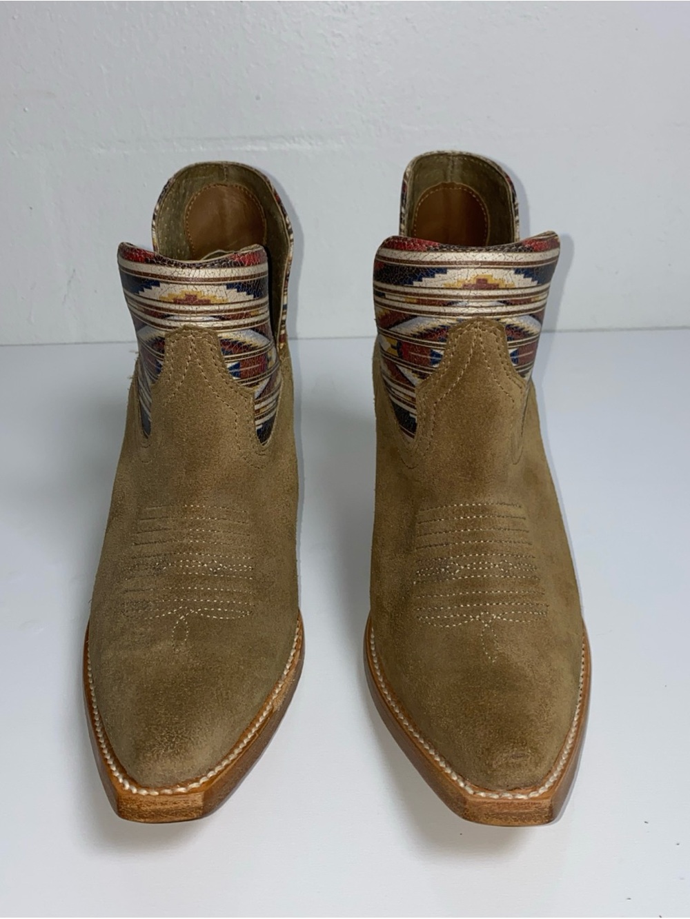 Ariat Hazel Chimayo Santa Fe Booties 7.5B Tan Suede Western Cowgirl Ankle Boots